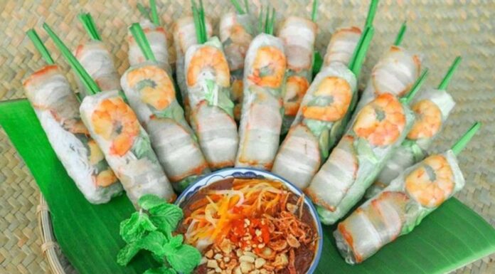 The Ultimate Vietnamese Street Food: A Delicious Treat Under $1!