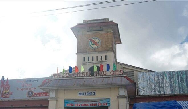 The Biggest Market in Can Tho: A Food Paradise of Delicious, Nutritious, and Affordable Cuisine, Once Bustling Now Unexpectedly Quiet.