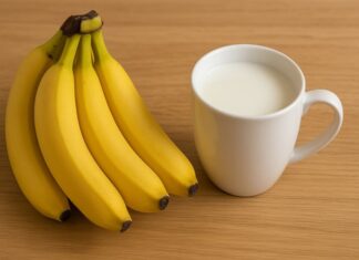 6 Bedtime Snacks to Boost Your Mood and Banish Insomnia