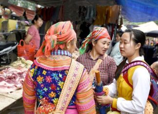 The One-Day-Only Market: A Trek to the Unique Saturday Shopping Experience in Tuyen Quang