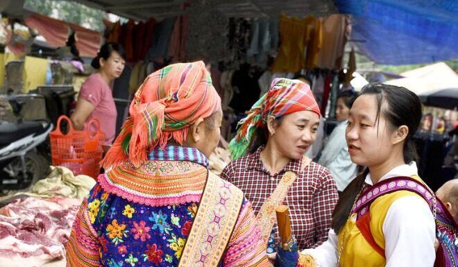 The One-Day-Only Market: A Trek to the Unique Saturday Shopping Experience in Tuyen Quang