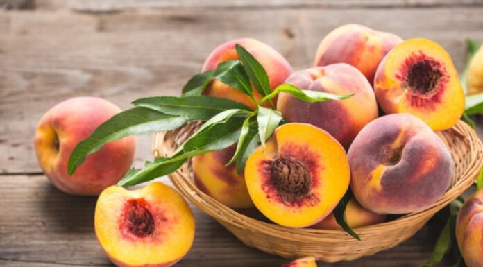 Never Eat Peaches With These 3 Foods, Or You’ll Regret It!