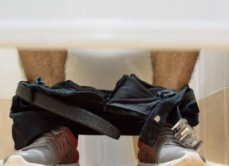 5 Public Restroom Habits That Are Harmful to Your Health: You May Think It’s Clean, But Think Again!