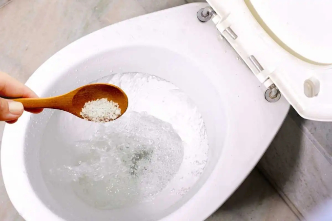 Why Sprinkle Salt in the Toilet Bowl?