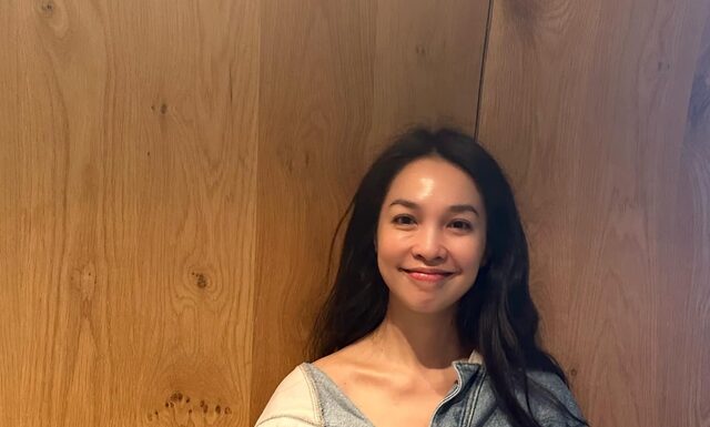 “Ageless Beauty: The Radiant Complexion of Hien Thuc at 44”