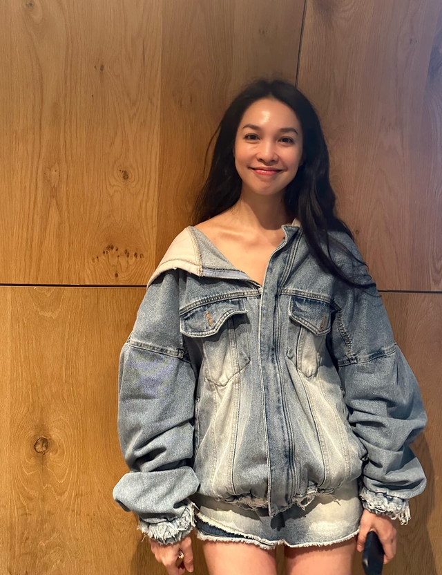 “Ageless Beauty: The Natural Radiance of Hien Thuc at 44”