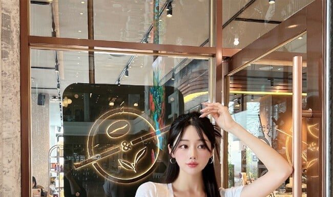 Don’t Miss Out on These Sexy and Stylish White Tops This Summer!