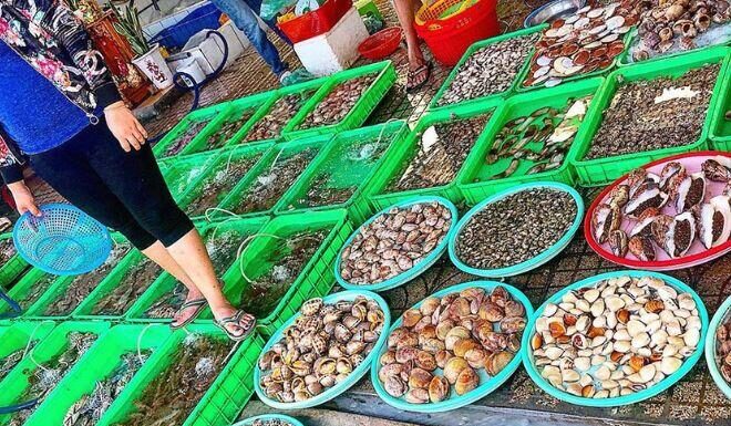 The Ultimate Guide to Vung Tau’s Seafood Market: A Foodie’s Paradise!