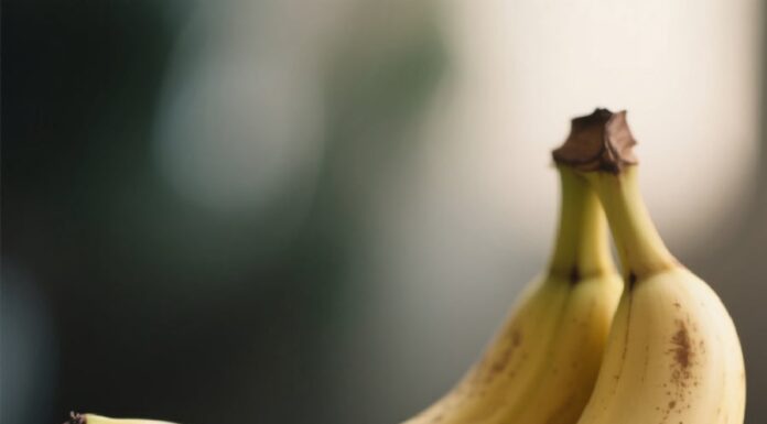 “Bananas: A Nutritional Powerhouse Fruit, But A Cautionary Tale for Those With These 3 Conditions”