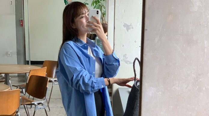 The Ultimate Guide: 4 Shirt-Styling Hacks to Elevate Your Summer Look