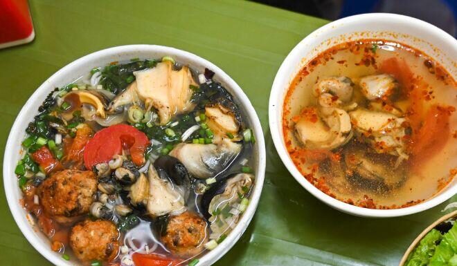 Exploring Hanoi on the 2nd of September: A Taste of the City’s Finest Bun Cha Delights at These 8 Outstanding Venues.