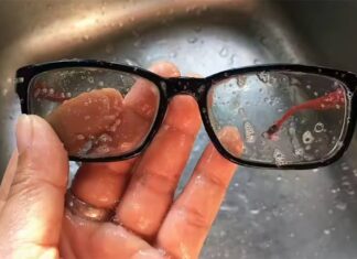 The Ultimate Guide to Cleaning Your Glasses: Sparkling Clarity at Your Fingertips
