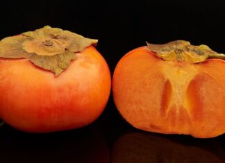 How Many Calories Are in One Crisp Persimmon? Does Eating Crisp Persimmons Lead to Weight Gain?