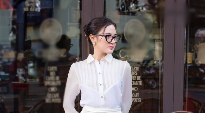 The Ultimate Style Guide for Women Over 40: 3 Short and Flirty Pieces to Transform Your Look and Turn Heads