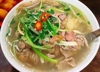7 Groups of People Who Should Avoid Pho for Health Reasons