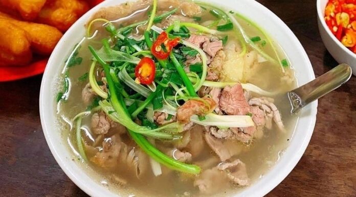 7 Groups of People Who Should Avoid Pho for Health Reasons