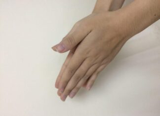 The Secret to Unblocking Your Meridians With a Simple Clap