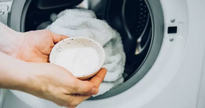 Revitalize Your Laundry: Baking Soda Hacks for Fresh, Clean Clothes and Odor Elimination