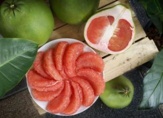 5 Surprisingly Diabetes-Friendly Fruits That Taste Sweet but Won’t Spike Your Sugar