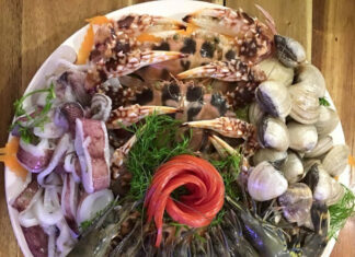 The Ultimate Guide to Making Delicious Seafood Hot Pot Broth Without Bones