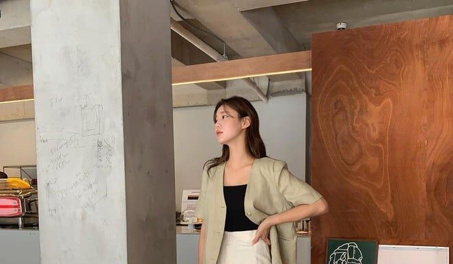 The Ultimate Guide to Power Dressing: 4 Flattering Skirt Styles for the Workplace