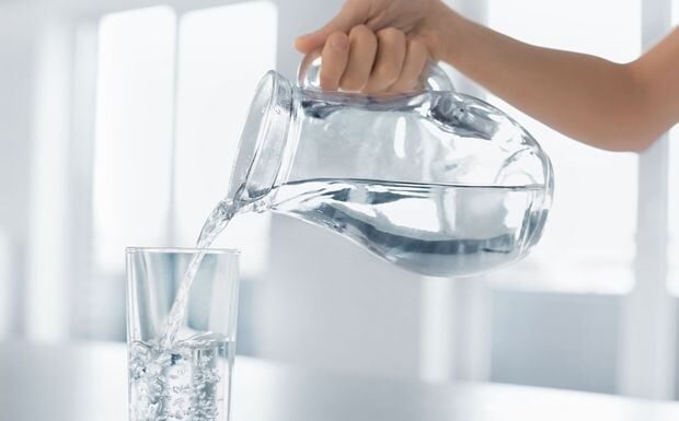 “Start Your Day with a Glass of Warm Water: 3 Surprising Benefits & Expert Tips for Optimal Results”