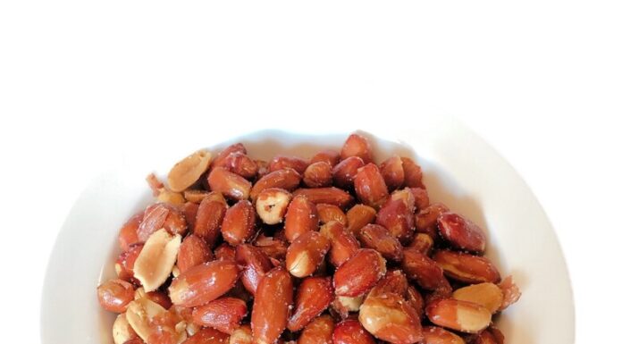 Crispy Roasted Peanuts: Avoid Adding Salt Right After Pan-Frying—This Extra Step Ensures Long-Lasting Crunch and Rich Aroma