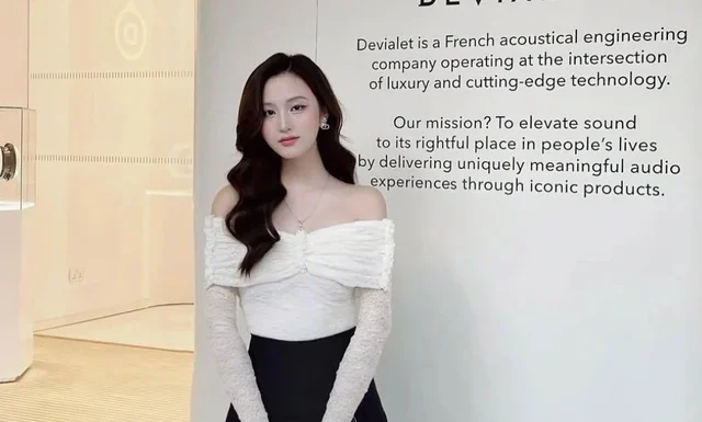 The Little Black Skirt: 6 Ways to Style It and Have Everyone Envy Your Fashion Sense