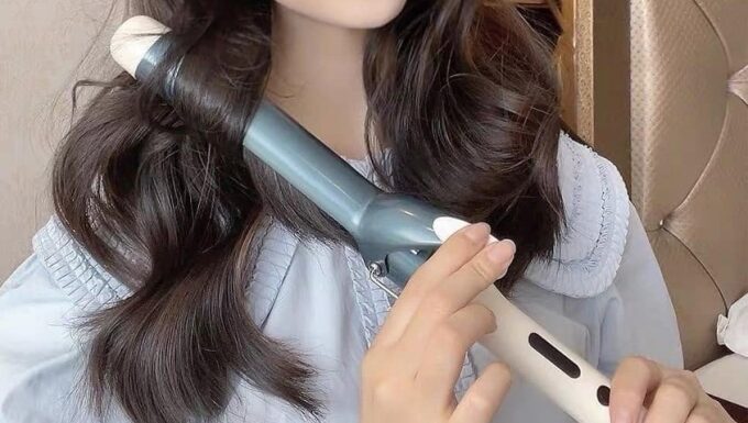 Prevent Dry, Brittle Hair: 3 Things to Avoid After Coloring or Perming