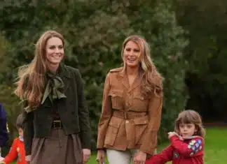 “Elevate Your Fall/Winter 2025 Style: 5 Must-Have Pieces to Instantly Look Like a Sophisticated Lady”