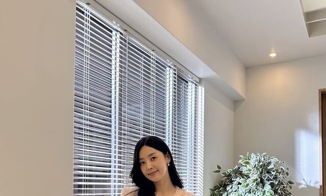 “‘East of Eden’ Beauty in Her 50s Looks 20 with Youthful Style”