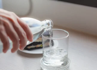 “6 Miracle Waters to Enhance Beauty, Maintain Figure, and Promote Youthful Radiance”