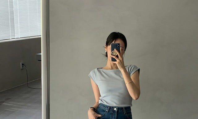 10 Chic Ways to Style Peplum Tops with Wide-Leg Pants for a Sophisticated Fall Look