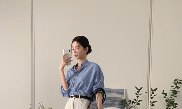 10 Minimalist Outfit Ideas Featuring Long Skirts for the Simplicity Enthusiast