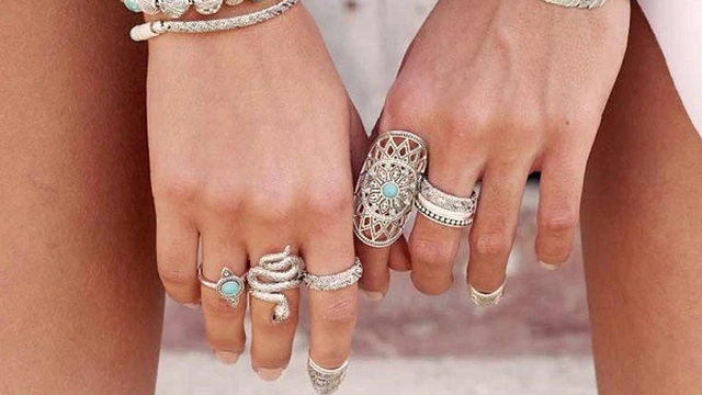 “5 Genius Ways to Use Expired Sunscreen and Save Money—Wish I’d Known Sooner!”