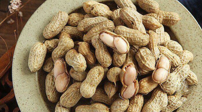 “Boiling Peanuts in Plain Water is Amateurish: Add These 2 Steps for Perfectly Fragrant, Firm, and Buttery Peanuts Every Time”