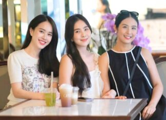 Mai Ngọc Cradles Son on Visit to Husband’s Family Mansion in Bac Ninh, Resembling a Fairy-Tale Castle