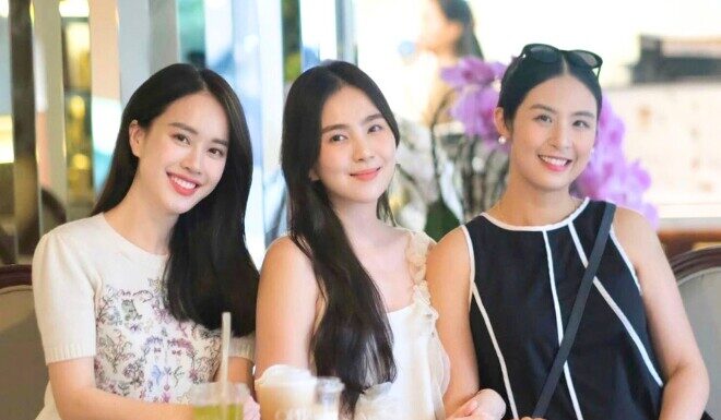 Mai Ngọc Cradles Son on Visit to Husband’s Family Mansion in Bac Ninh, Resembling a Fairy-Tale Castle