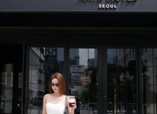 “Huyền Lizzie’s Fashion Sense: Elevating Every Outfit to Chic and Sophisticated Heights”