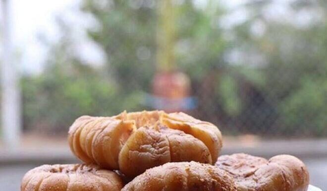 “Bitter Delicacy from Famine Days Now Sells for $2.15 Each: Vietnamese Expats Still Scramble to Buy, Labor-Intensive Process Compared to ‘Caring for a Toddler’”