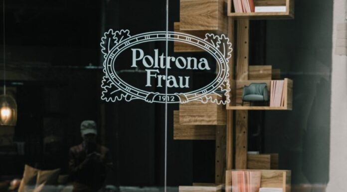 “4 Essential Items That Make French Women Effortlessly Chic”