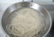 “Boil Noodles Perfectly: Skip the Boiling Water Myth – Master These 3 Simple Steps for Chewy, Non-Sticky Deliciousness”
