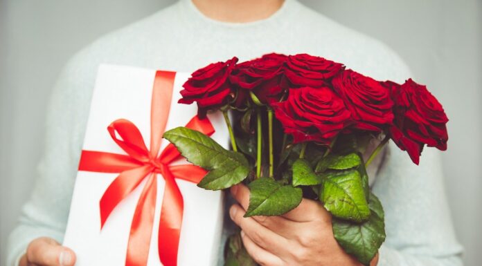 “Valentine’s Day Gift Ideas for Long-Distance Boyfriends: A Guide to Thoughtful Presents”