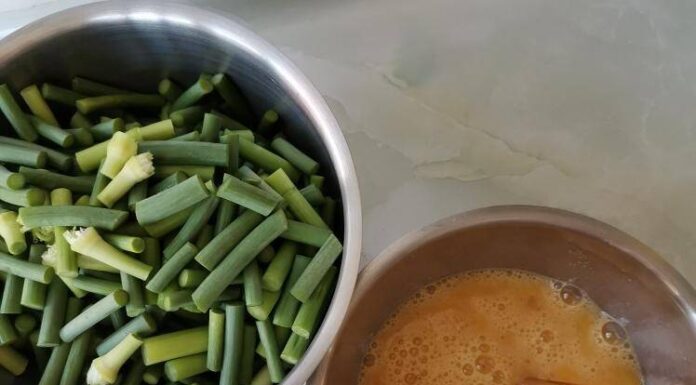 “Whisk Up Nutrition: Affordable, Delicious Scrambled Eggs with a Secret Ingredient”