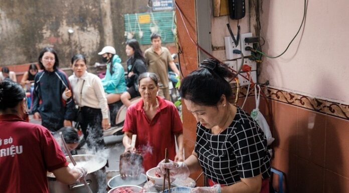 Hanoi’s Timeless Pho Legacy: 6 Iconic Beef Noodle Shops, Including a Century-Old Michelin-Acclaimed Gem