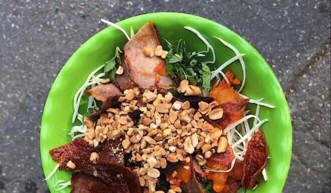 Unveiling Hanoi’s Hidden Gems: Two Legendary Dry Beef Salad Spots in the Heart of the Old Quarter, One with Over 70 Years of History and 80kg of Beef Sold Daily