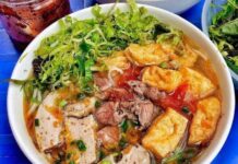 Unveiling Hanoi’s Timeless Treasures: 3 Legendary Bún Riêu Spots Thriving for Decades, Where Flavor Endures and Crowds Overflow