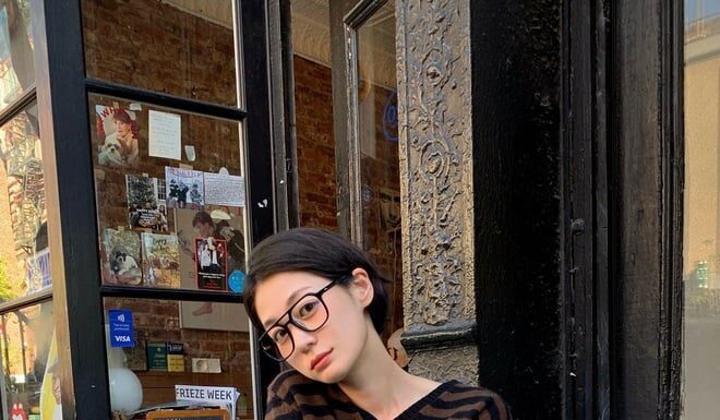 4 Simple Tips to Rock Dark Knitwear with Style and Warmth This Winter