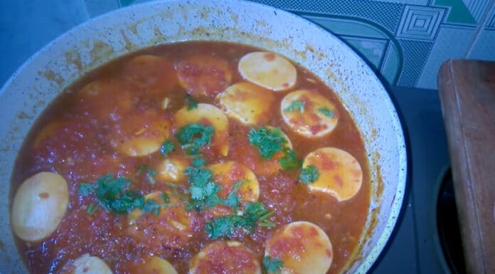 3 Irresistible Tomato-Braised Bean Recipes for a Perfectly Tender, Rice-Friendly Dish