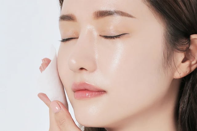 3 Dermatologist-Recommended Ingredients to Fade Dark Spots